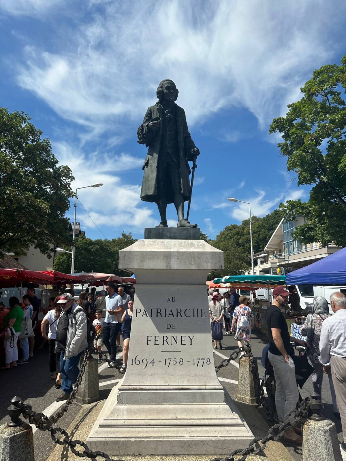 Cumartesi: şato ve pazar — Ferney-Voltaire